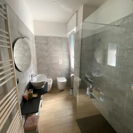 A Due Passi Dal Mare * 文蒂米利亚